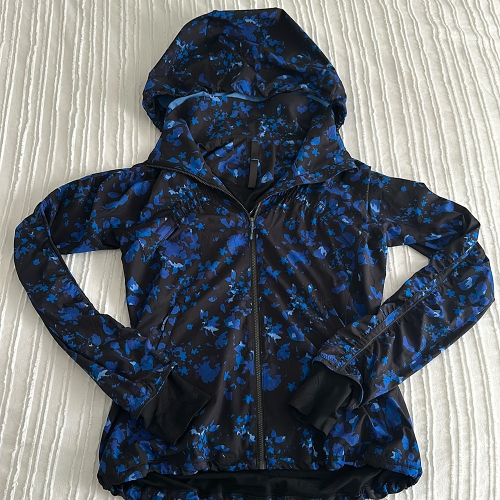 LULULEMON WOMENS RARE BLUE SPECKLED JACKET NEW WITHOUT TAGS SIZE 4